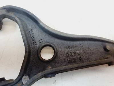 Brazo de control superior trasero derecho Subaru Outback 2010 2011 2012 13 14 15 16 17 18 19 Foto 1 de 4