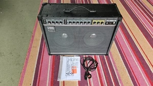 Roland JC-120 – Legendary Jazz Chorus Guitar Amplifier, Full 2 yr warranty. MINT - Picture 1 of 8