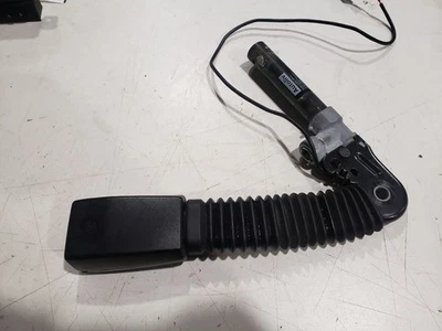 Hebilla del cinturón de seguridad del conductor delantero izquierdo - BMW 325CI E46 2002 Conv - 01-06 OEM 8257789 Foto 1 de 4