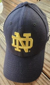 Notre Dame Fighting Irish Hat Cap Adult S/M  New Era 39Thirty College Classics - Picture 1 of 6