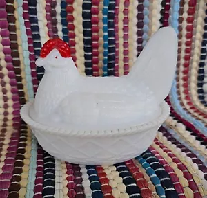 Westmoreland White Milk Glass Hen on Nest Candy Dish Figurine Red Comb Vintage - Picture 1 of 8