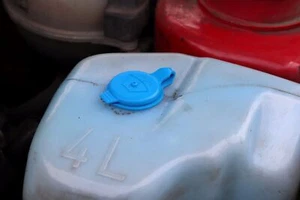 HELLA VW Golf Mk2 Mk3 Windscreen Washer Fluid Reservoir Bottle Lid Cap 1984-1998 - Picture 1 of 3