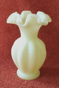 Vtg Fenton 6" Vase Yellow-White/Melon Double Ruffled Edge - Picture 1 of 8
