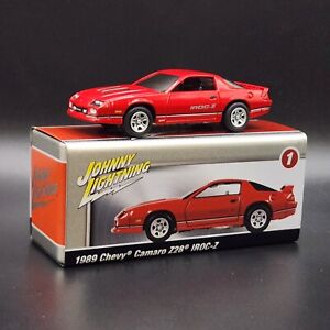 1989 Chevy Camaro Z28 IROC-Z Collectible 1:64 Scale Diecast Model Collector Car 
