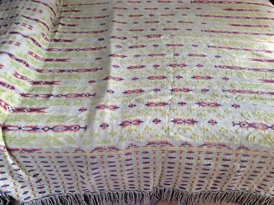 Colcha antigua. Más De 100 ańos - Imagen 1 de 2