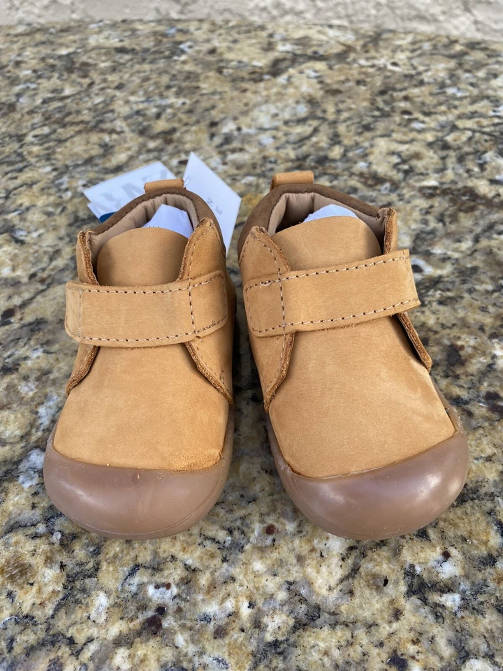 NWB ZARA Bebé Unisex Marrón Cuero Botellas ZAPATILLAS Talla EE. UU. 3 UE 18 b618 Nuevo Foto 1 de 4