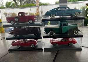 Lot Of Scale 1/24 Collectible Cars & Trucks - Picture 1 of 8