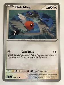 Juego de cartas coleccionables Pokémon Stellar Crown Fletchling 121/142 casi nuevo - Imagen 1 de 2