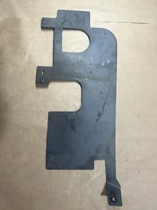 2001 2002 2003 2004 FORD MUSTANG RIGHT FRONT SPLASH GUARD SHIELD 6ZB6776 3144 - Picture 1 of 3