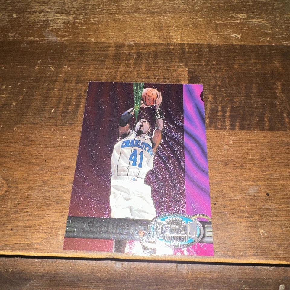 GLEN RICE 1997-98 Metal Universe Basketball Card #35 Charlotte Hornets NBA - Image 1 of 4