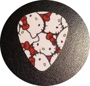 SINGLE HELLO KITTY GUITAR PICK - Picture 1 of 2