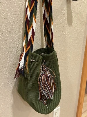 Bolso Bandolera Nuevo con Etiquetas Mochila Auténtico Colombia WAYUU Mejor Hecho a Mano - Grande Foto 1 de 4