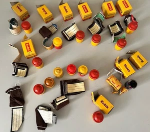 HUGE Lot of KODAK 1950's Film Boxes - Colorful Metal Cans - Guides-Mailers Film - Photo 1 sur 17