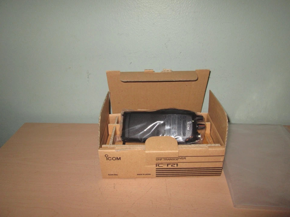 ICOM IC-F21 UHF 16 Cannel Commercial/GMRS/Ham Two-Way HT Radio Transceiver New - Image 1 of 4