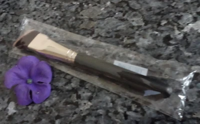 Mac 171s smooth edge all over face makeup brush new - Image 1 of 4