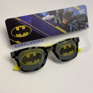 BATMAN Sunglasses Warner Bros World Black & Yellow Cool Frame Kids - Picture 1 of 9