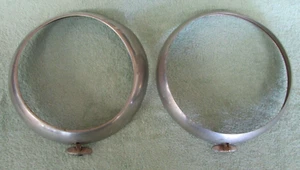 Two, Vintage, 1930's / 1940's Ford / Rat Rod, 6 1/2 Inch Headlight Bezels - Foto 1 di 17