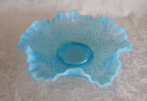 JEFFERSON GLAS BLAU OPALISIEREND VIELE SCHLAUFEN SCHALE VINTAGE ANTIK - Bild 1 von 3