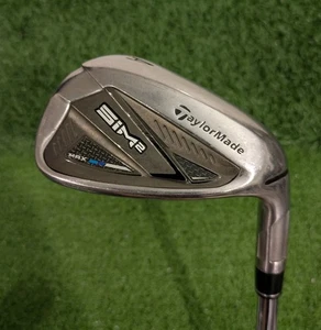 Cuña de aproximación derecha TaylorMade SIM2 AW acero regular flexible KBS Max 85 35,5" - Imagen 1 de 8