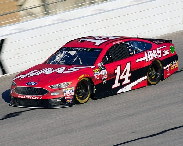 FOTO BRILLANTE #1 CLINT BOWYER #14 HAAS CNC FORD CARRERAS EN PISTA 8X10 Foto 1 de 1