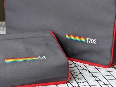 Commodore monitor 1702 e C64 -set - parapolvere- tela cotone grigio grafite - Immagine 1 di 3