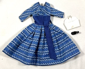 VTG BARBIE LETS DANCE #978 ABITO VESTITO BIANCO BORSA 1 SCARPA - Foto 1 di 23