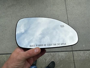 BUICK ENCLAVE HEATED MIRROR GLASS RIGHT HAND PASSENGER SIDE 2008-2017 OEM - Picture 1 of 4