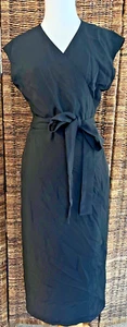 NWOT Everlane Japanese Goweave Tri-Wrap Midi Dress, Black Navy, Various - Picture 1 of 12