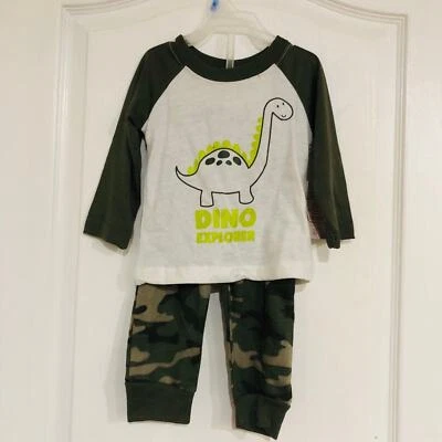 Conjunto de Camisa y Pantalones Swiggles 2 Piezas Dino Explorer Camuflados Talla Blanca 12 Meses Nuevo con Etiquetas Foto 1 de 4