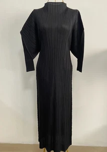 Abito a maniche lunghe plissettato finto collo PLEATS PLEASE ISSEY MIYAKE - Foto 1 di 9