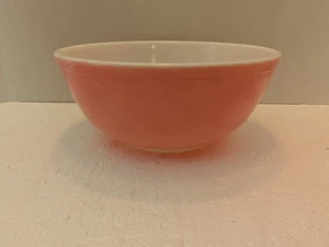 Vtg Pink PYREX Mixing Nesting Bowl 404 - 4 Qt Large USA Ovenware Shows Wear - Picture 1 of 7