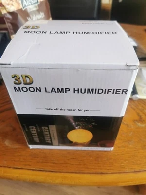3d Moon Lamp Humidifier just opened - Image 1 of 4