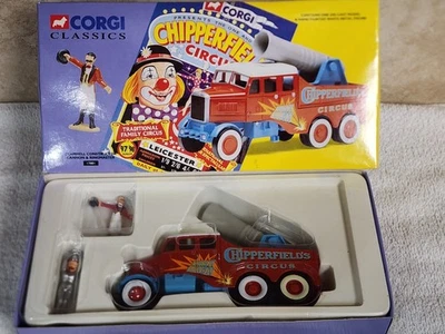 CORGI 1/50 CHIPPERFIELDS Circus SCAMMELL CONSTRUCTOR CANNON TRUCK W/ RINGMASTER - Image 1 of 4