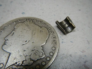 76 KAWASAKI KZ400 D3 INTAKE/EXHAUST VALVE KEEPER COTTER - Picture 1 of 5