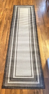 SAFAVIEH Indoor/Outdoor CY8475-53712 Courtyard Ivory / Black Rug - Image 1 of 2