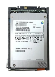 Samsung 200GB SSD SAS EMC 2.5" MZ-6SR2000/0C3 118033251 MZ6SR200HMFU-000C3 - Picture 1 of 3