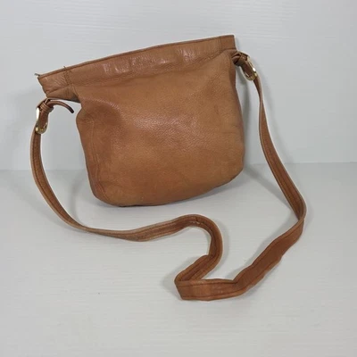 Bolsa de ombro TIGNANELLO couro pebbled macio hobo bolsa de mão marrom claro bronzeado - Imagem 1 de 4