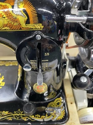 MÁQUINA DE COSER SINGER MODELO 15 MANIVELA, funcionando Foto 1 de 4