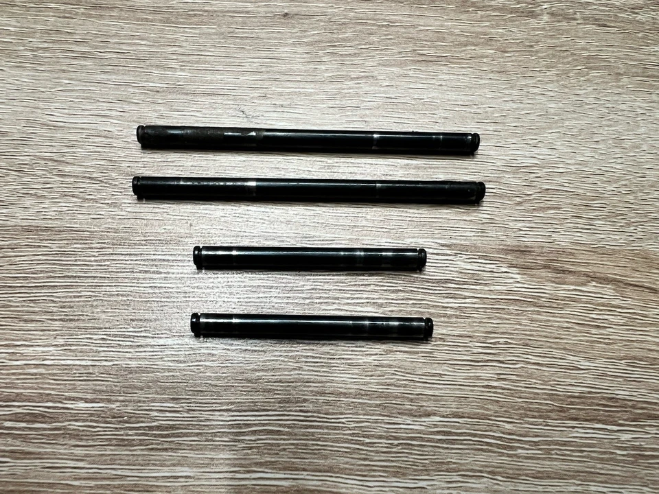 Juego de pasadores de bisagra de brazo de suspensión delantera OFNA Ultra GTP superior/inferior 30151 30152 -usado Foto 1 de 1