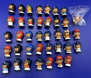 Lote de Treinta y Ocho (38) Figuras MLB TeenyMates 1" PVC-Sin Nombres/Números en la parte posterior - Imagen 1 de 7