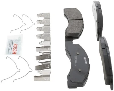 Передние тормозные колодки Bosch QuietCast для Ford F-250 Super Duty 2001-2004 годов выпуска - Изображение 1 из 4