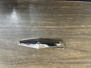 Vintage James E Clark Spoon Squid 2. Lure 3 1/2” Long 3/8 oz 5/0 Hook - Picture 1 of 8