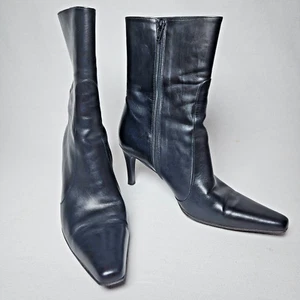 Cole Haan City Black Leather Ankle Boots SIZE 9.5 B Crafted In Italy D11829 - Picture 1 of 15