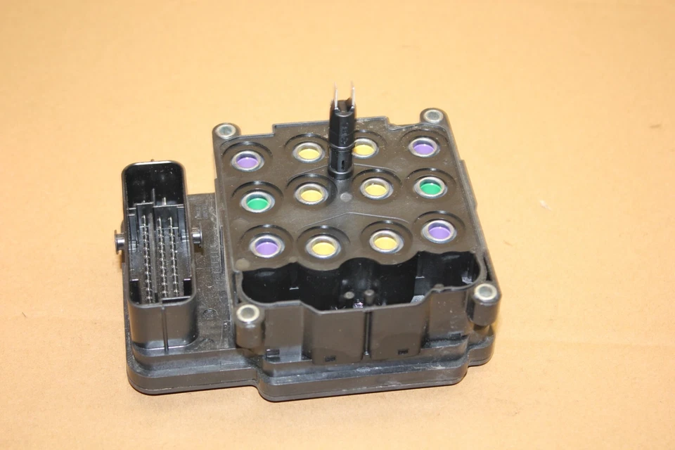 Dodge Ram Promaster City 2015-2022 módulo de control de bomba ABS 68604051AA Foto 1 de 4