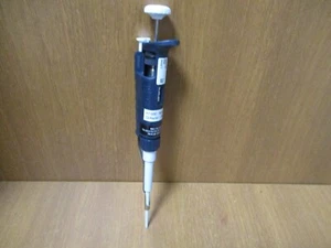 GILSON PIPETMAN P-20, PIPETTE, 1 CHANNEL, 2-20uL, PART#P-20, USED - Picture 1 of 6