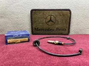 Mercedes Benz W126 Speed Sensor Rear NOS - Picture 1 of 8