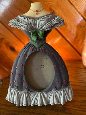 Marco de fotos en forma de vestido vintage de 7" de alto falta vidrio graduación boda formal Foto 1 de 4