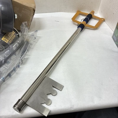 Disney Kingdom Hearts Sora's Keyblade Очень БОЛЬШОЙ МАСШТАБ = 32" Реплика - Изображение 1 из 3