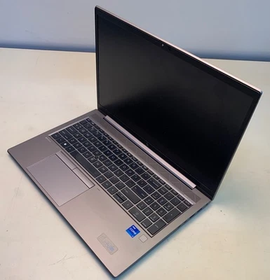 HP ZBook Firefly 15 дюймов G8 i7-1165G7 2,80 ГГц 16 ГБ RAM UHD графика (без твердотельного накопителя, ОС - Изображение 1 из 4