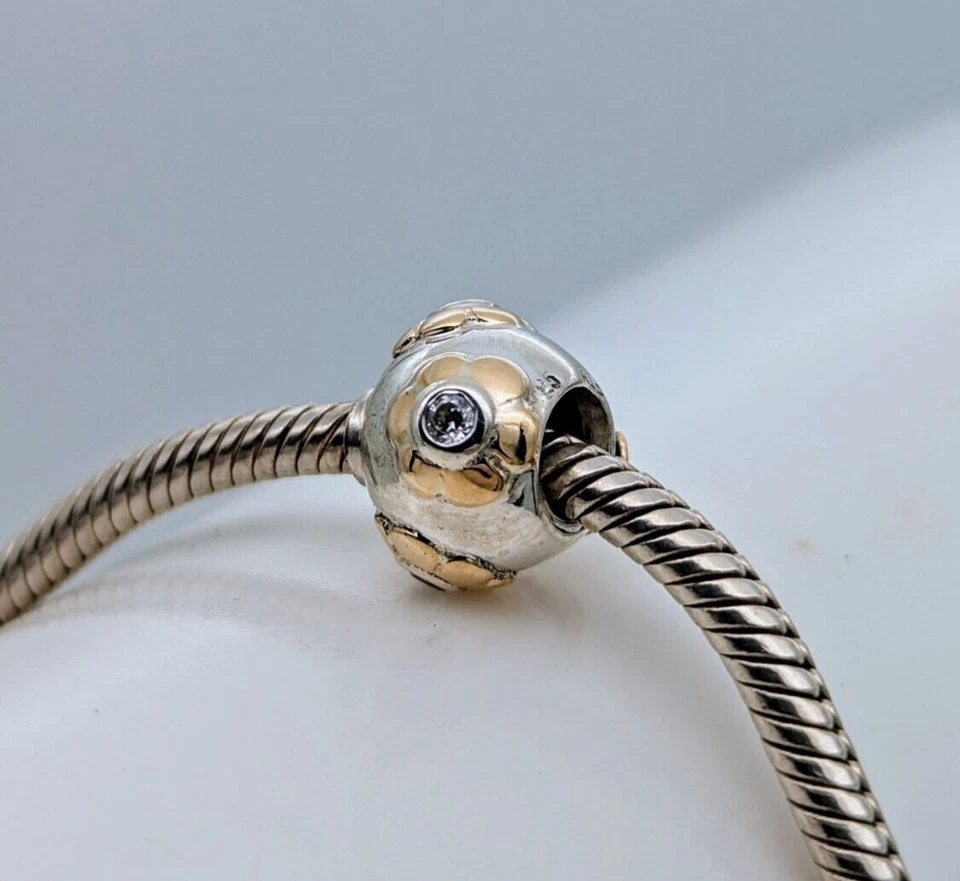 Pandora Raised Flower Charm Armband 925 ALE-14k Gold  für Pandora Armbänder #440 - Bild 1 von 4